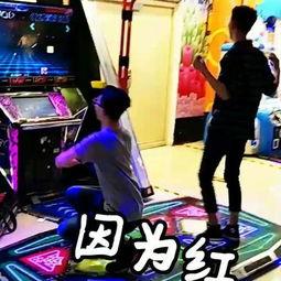 跳舞的女的吃瓜视频在线观看,一睹跳舞美女风采的欢乐瞬间